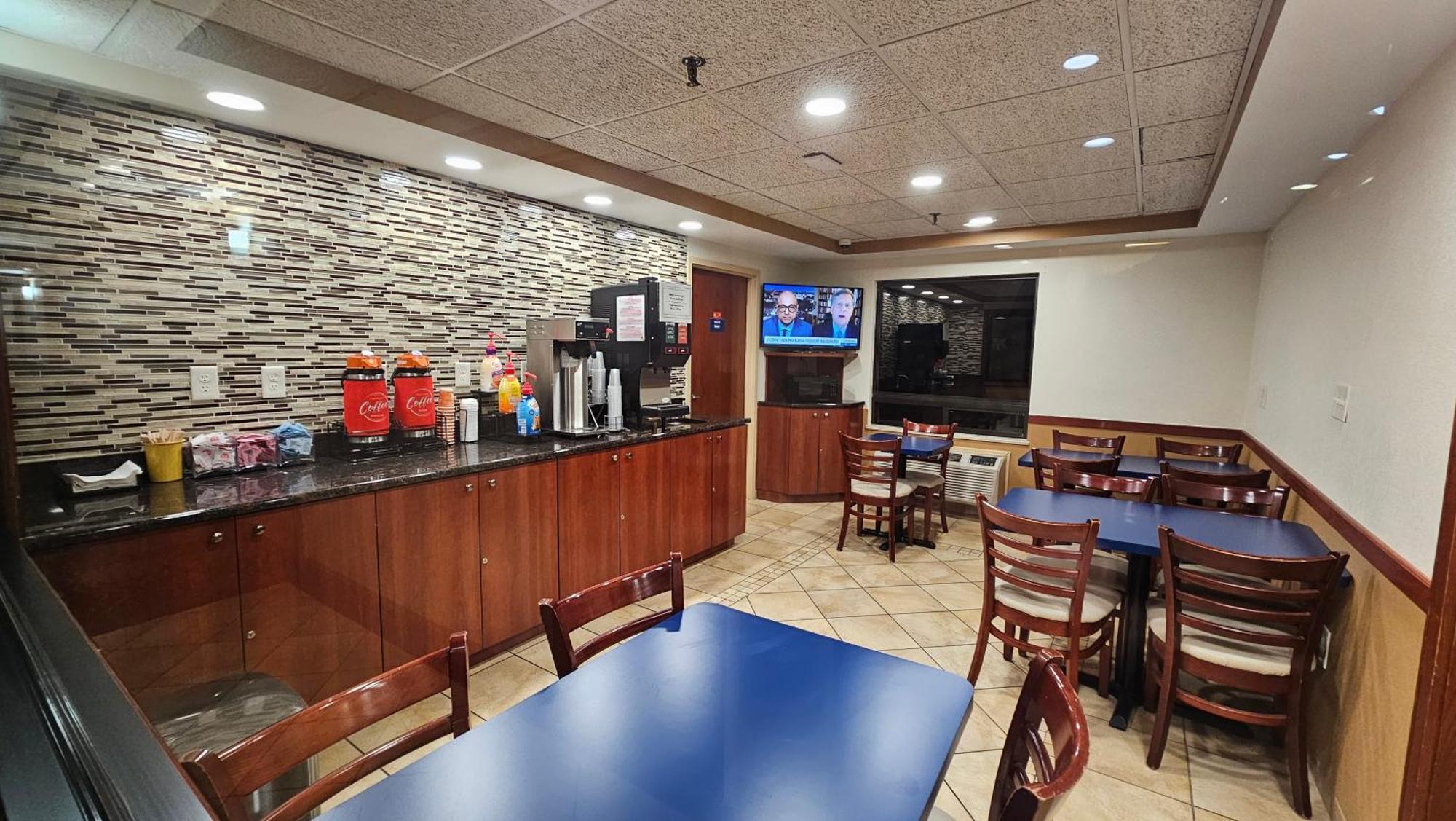 Econo Lodge Woodbridge Iselin Esterno foto