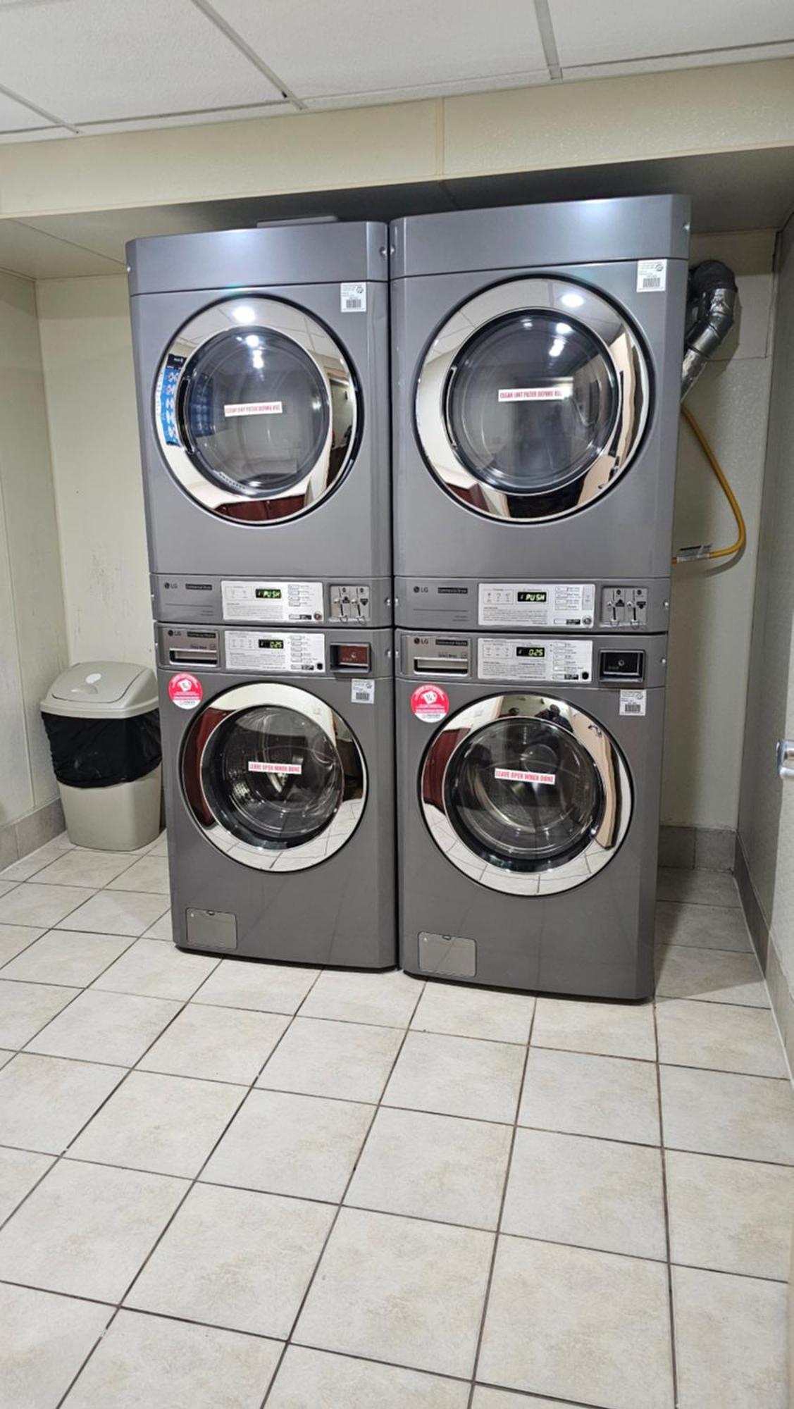 Econo Lodge Woodbridge Iselin Esterno foto