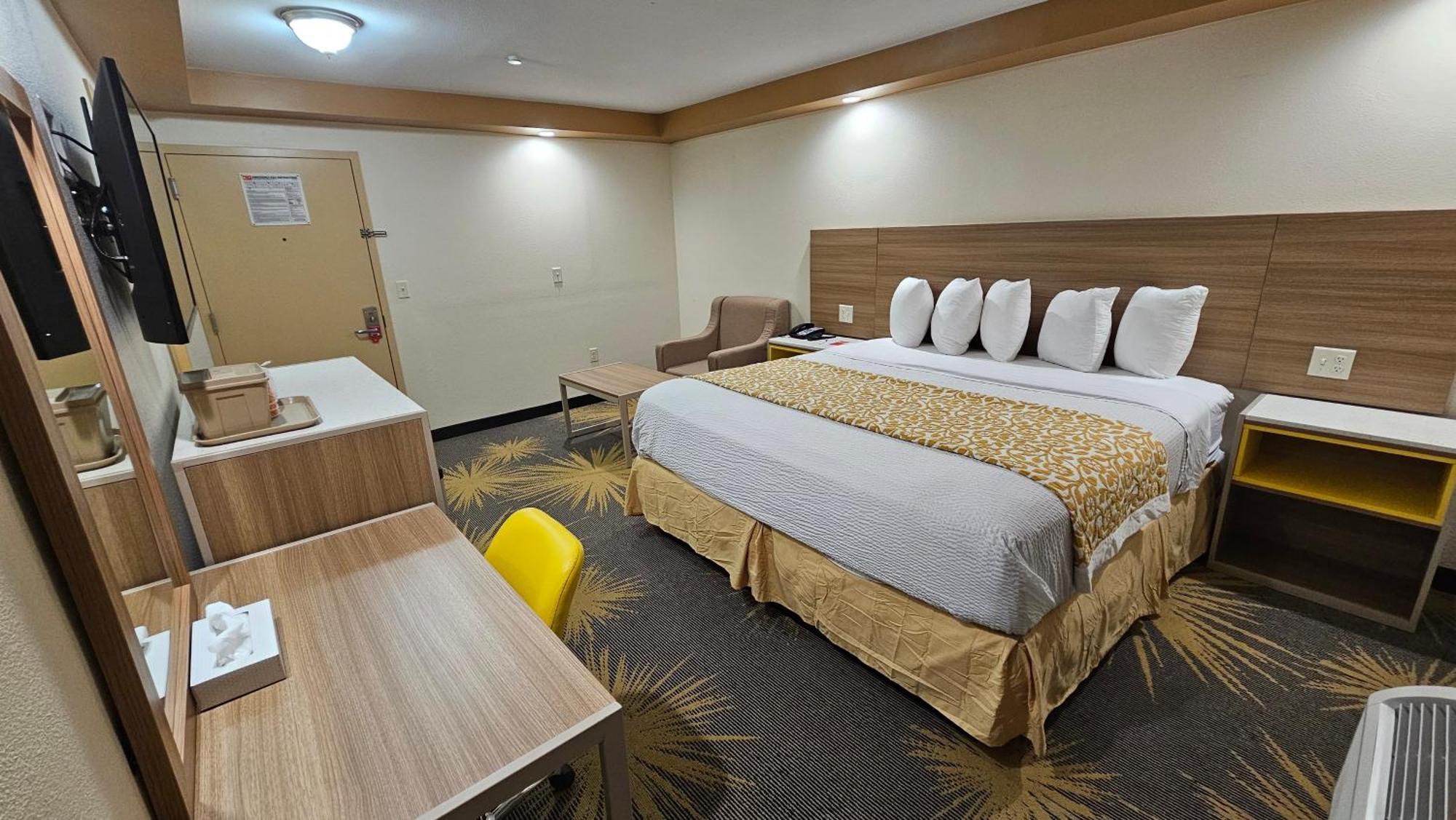 Econo Lodge Woodbridge Iselin Esterno foto