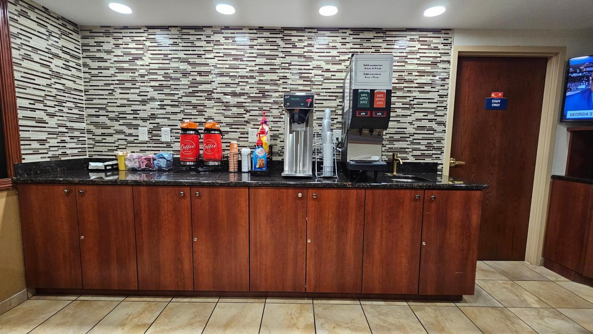 Econo Lodge Woodbridge Iselin Esterno foto