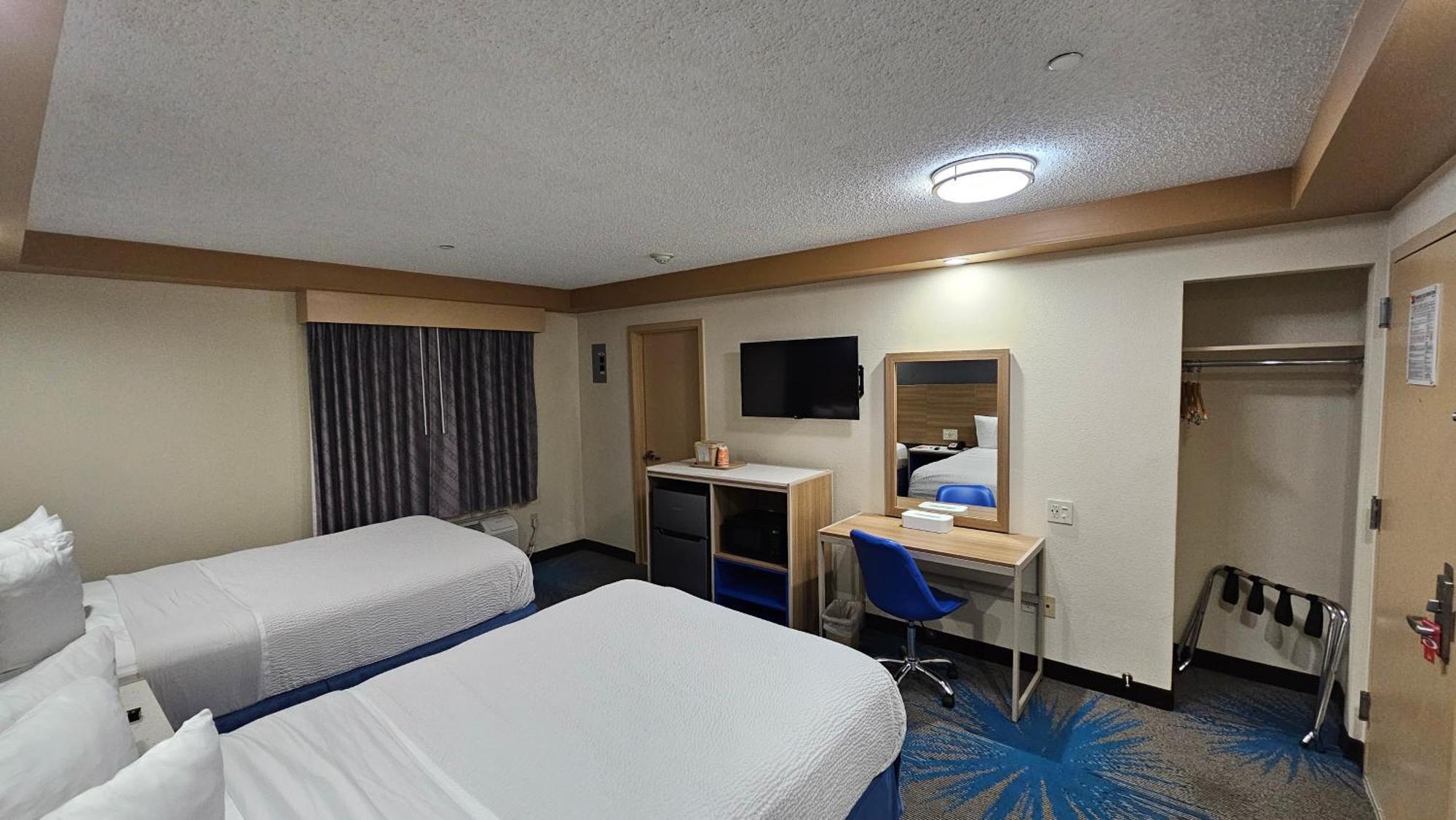 Econo Lodge Woodbridge Iselin Esterno foto
