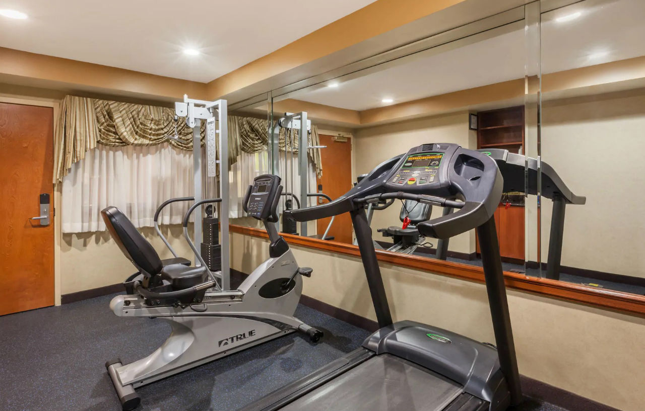 Econo Lodge Woodbridge Iselin Esterno foto